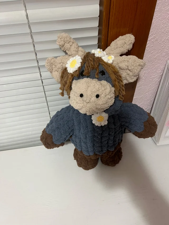 highland cow knit plushie